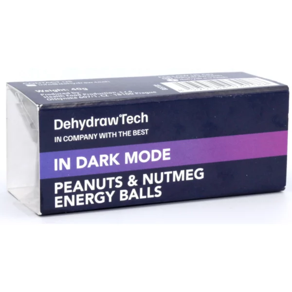 IN DARK MODE energetické kuličky s arašídy a muškátovým oříšekem
